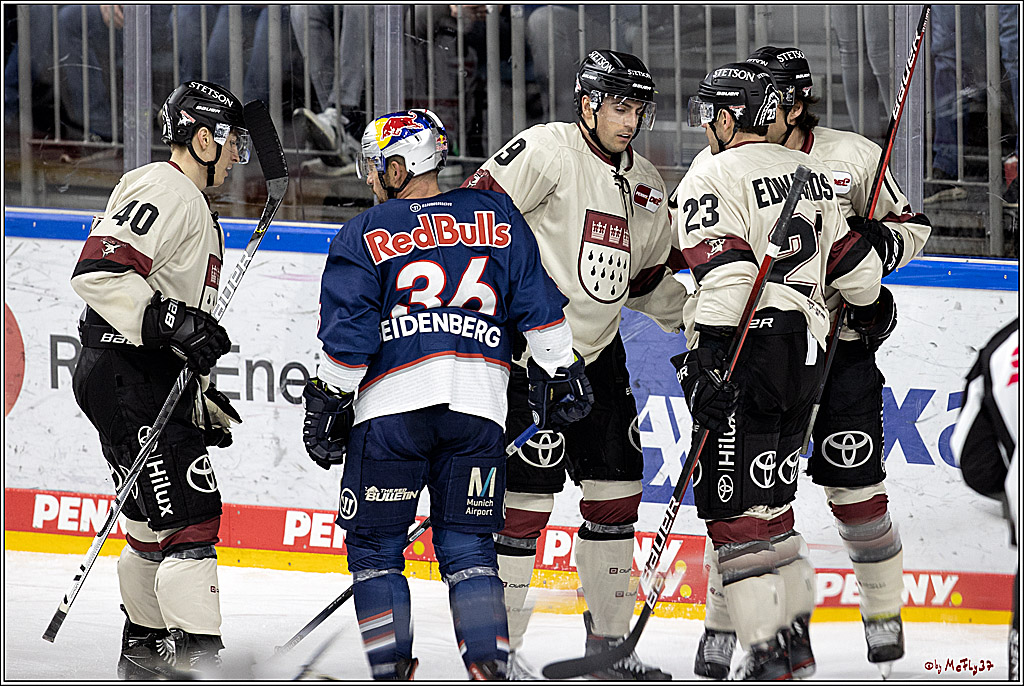 PENNY DEL; Koelner Haie - EHC Red Bul Muenchenl; Koeln, 18.03.2022